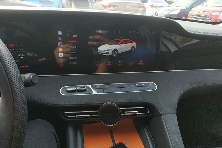 Used Roewe D7 2025 DMH 125km World Champion Excellence Edition Audio And AC Panel