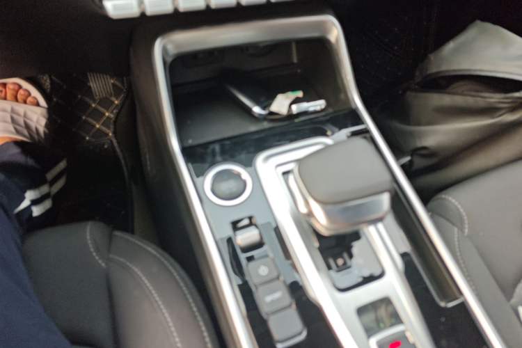 Used Cowin Xuanjie Pro 2024 1.5T CVT Luxury Edition Gear Lever