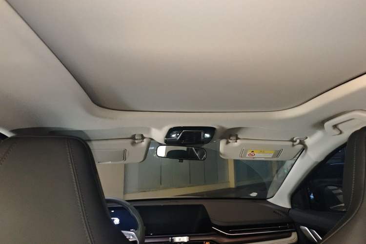 Used SOL QX 2021 300T DCT Deluxe Smart Connectivity Version