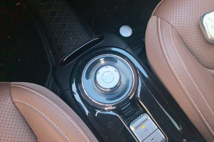 Used Wuling Bingo 2023 333 km Lingxi Connected+ Version
