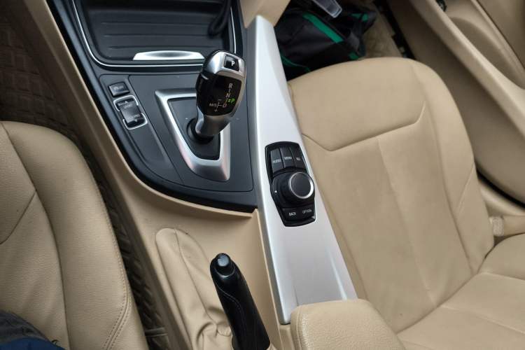 Used BMW 3 Series 2014 320i Active Edition