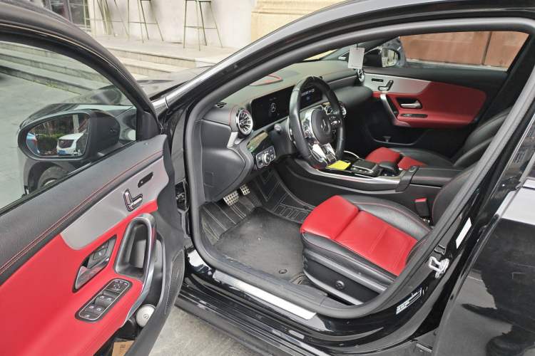 Used Mercedes-Benz A AMG 2021 AMG A 35 L 4MATIC Midnight Special Edition Driver Seat