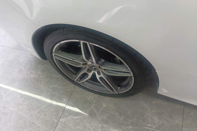 Used Mercedes-Benz E-Class 2017 E 200 Coupe Exterior 5