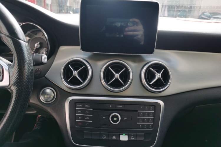 Used Mercedes-Benz CLA 2015 CLA 220 4MATIC
