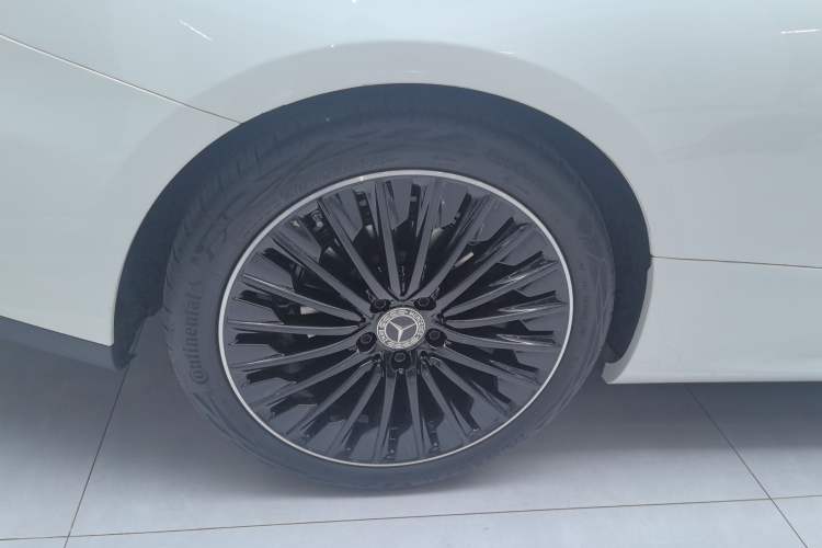 Used Mercedes-Benz CLE 2025 CLE 300 4MATIC Luxury Coupe
