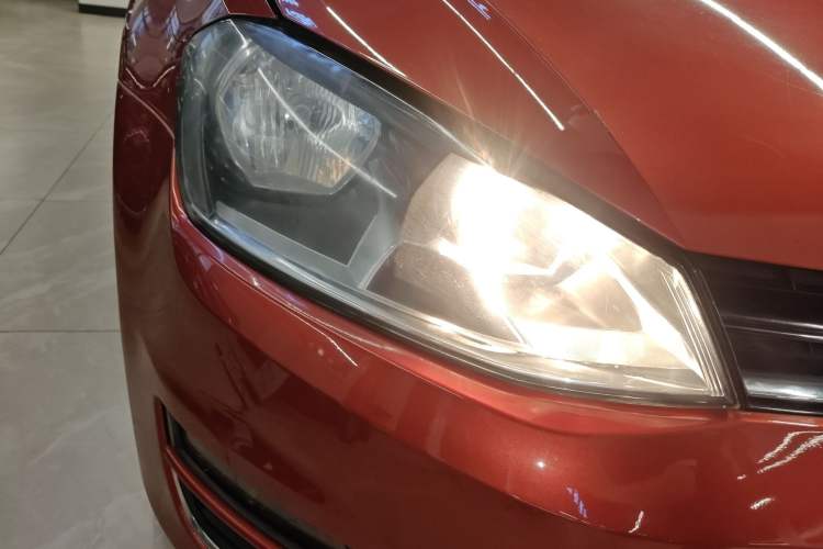 Used Volkswagen Golf 2016 230TSI Automatic Comfort Version
