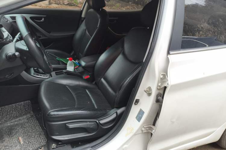 Used Hyundai Elantra (5th Generation / Langdong) 2013 1.6L Automatic Luxury Model Left Front Seat