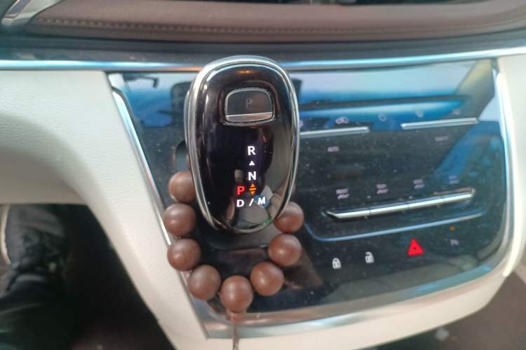 Used Buick GL8 2023 Land Executive Class Smart Enjoyment Model