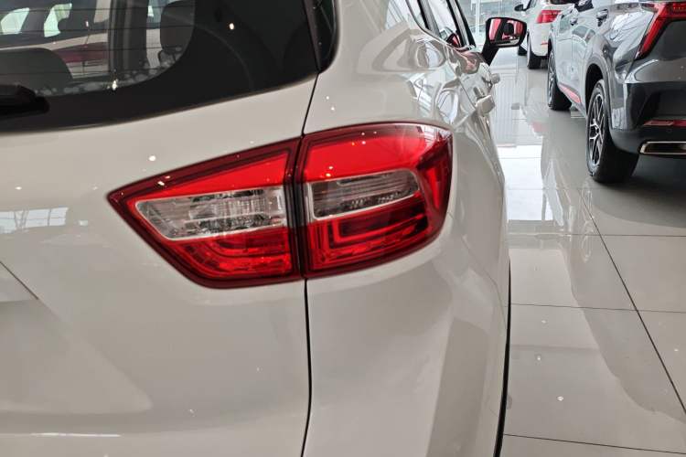 Used CHANGAN CS15 2016 1.5L Manual Fashion Edition