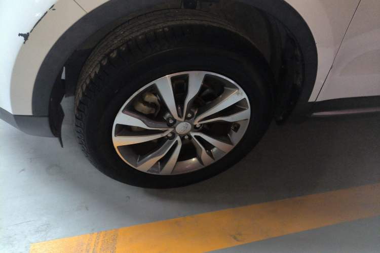 Used Geely Auto Emgrand X7 Sport 2016 2.0L Manual ZhiShang Version