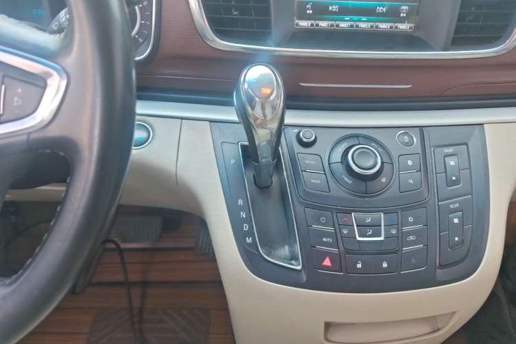 Used Buick GL8 2018 28T Luxury Model China VI Standard