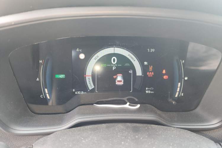 Used Toyota Corolla Cross 2024 2.0L Smart Electric Hybrid Dual-Engine Pioneer Edition
