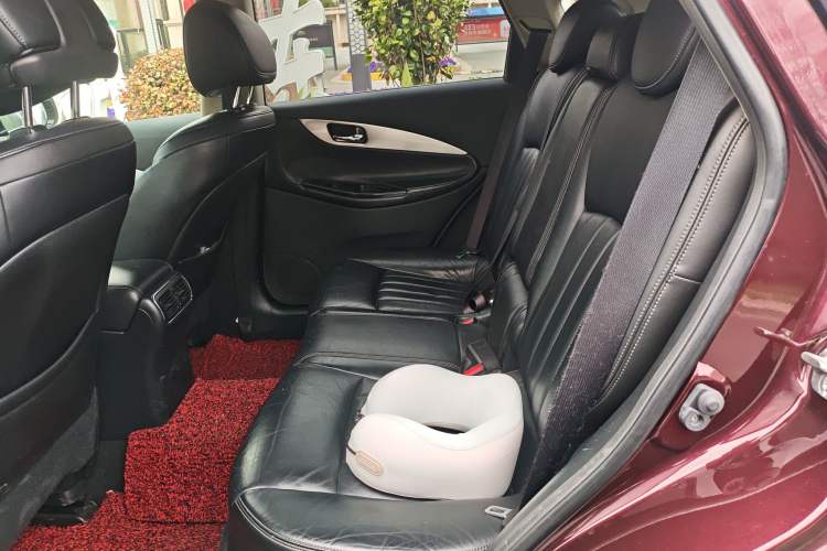 Used Infiniti QX50 2015 2.5L Luxury Edition
