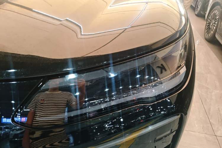 Used Denza N9 2025 Flagship Model Left Front Headlight