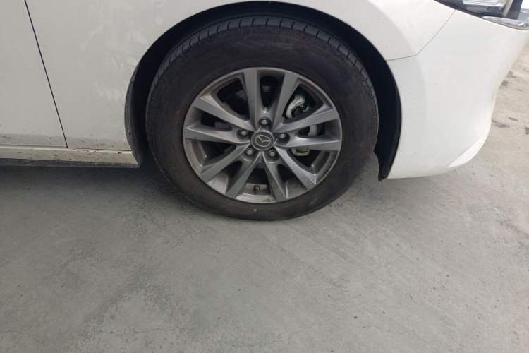 Used Mazda 3 Axela 2021 2.0L Automatic Zhiqing Edition Right Front Wheel Hub