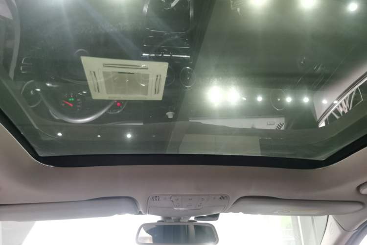 Used Mercedes-Benz C-Class 2018 C 200 L Sport Edition Headliner