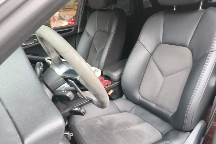 Used Porsche Macan 2014 Macan S 3.0T Left Front Seat