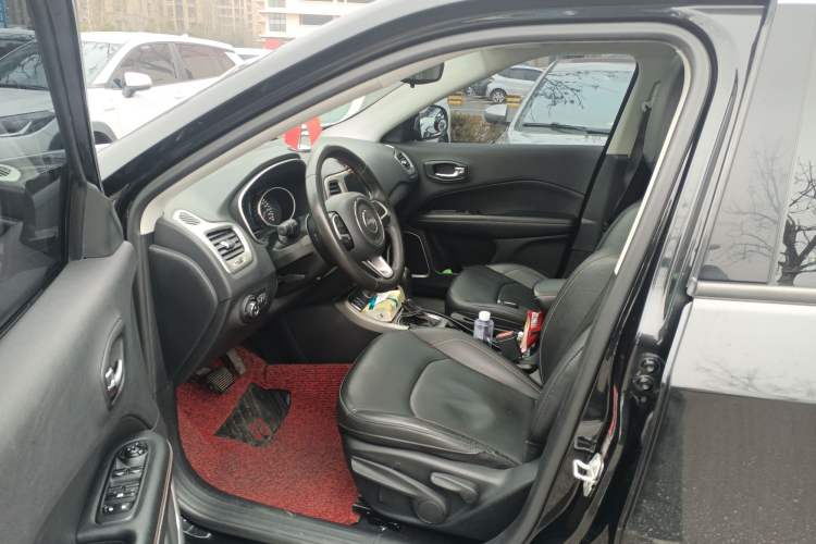 Used Jeep Compass 2017 200T Automatic Family Edition Left Front Seat