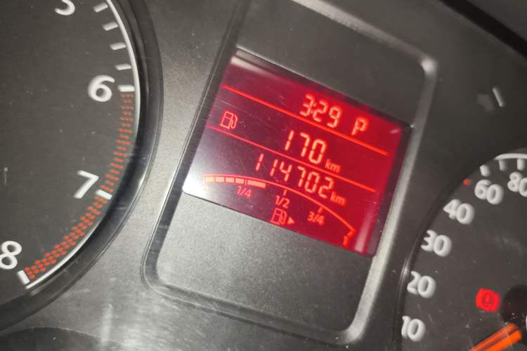 Used Volkswagen Polo 2011 1.4L Automatic ZhiShang Version Odometer Close Up