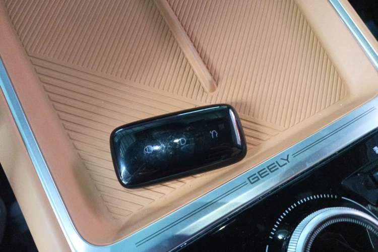 Used Geely Galaxy Xingjian 7 EM-i 2025 120km Launch+ Version Vehicle Key