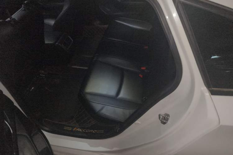 Used Honda Accord 2018 260TURBO Luxury Edition China VI Interior 4