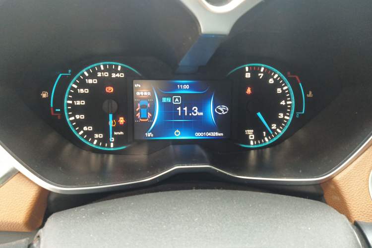 Used Soueast DX7 2015 1.5T Manual Luxury Model
