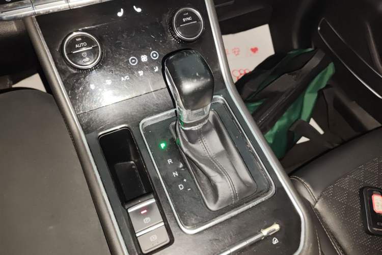 Used Chery Tiggo 8 2020 230TCI Automatic Elite Edition Gear Lever