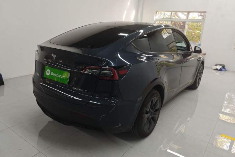 Used Tesla Model Y 2024 Long-Range All-Wheel-Drive Version