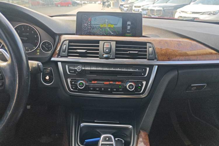 Used BMW 3 Series 2015 320Li Luxury Design Package Premium Edition
