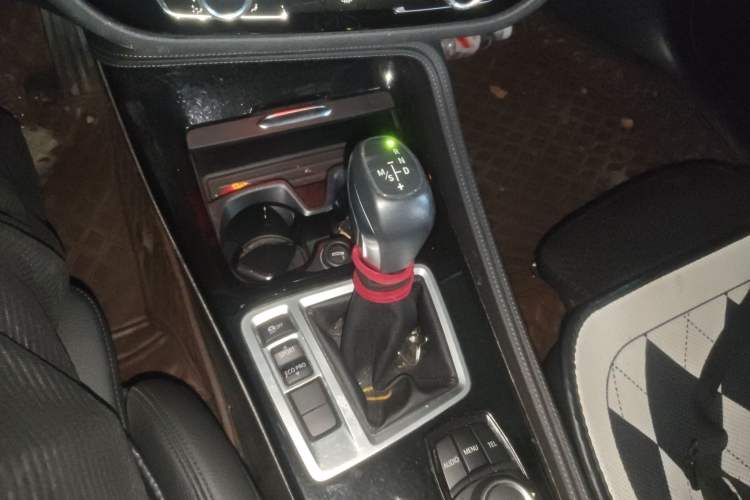Used BMW 1 Series 2017 118i Sport Edition Gear Lever