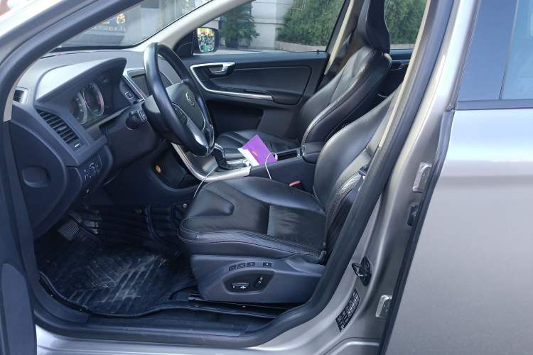 Used Volvo XC60 2013 T5 Comfort Edition
