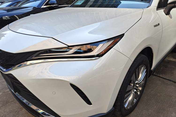 Used Toyota Harrier 2022 Dual-Engine 2.5L CVT Four-Wheel Drive Luxury Edition