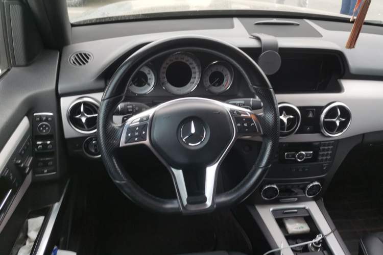 Used Mercedes-Benz GLK-Class 2015 GLK 260 4MATIC Fashion Edition Ultimate Version