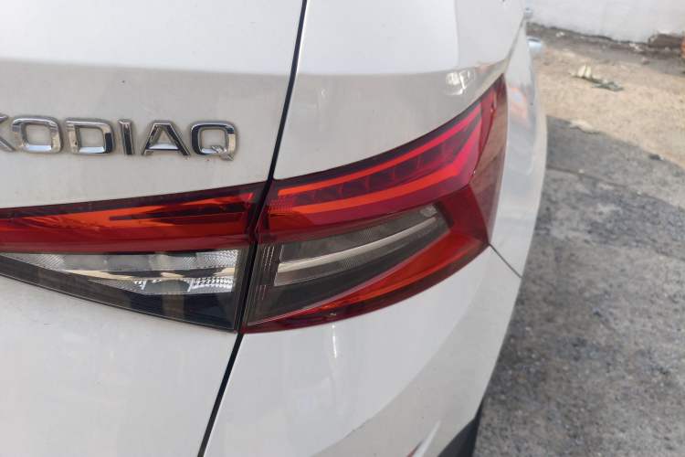 Used Skoda Kodiaq 2017 TSI330 7-Seater Two-Wheel-Drive Luxury Edition Right Rear Taillight
