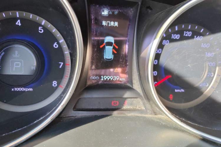 Used Hyundai Santa Fe 2015 2.0T Automatic Two-Wheel Drive Smart Version 5 Seats
