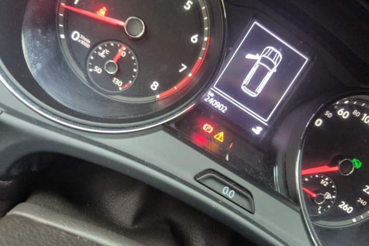 Used Volkswagen Teramont 2017 330TSI Two-Wheel-Drive Luxury Edition Odometer Close Up