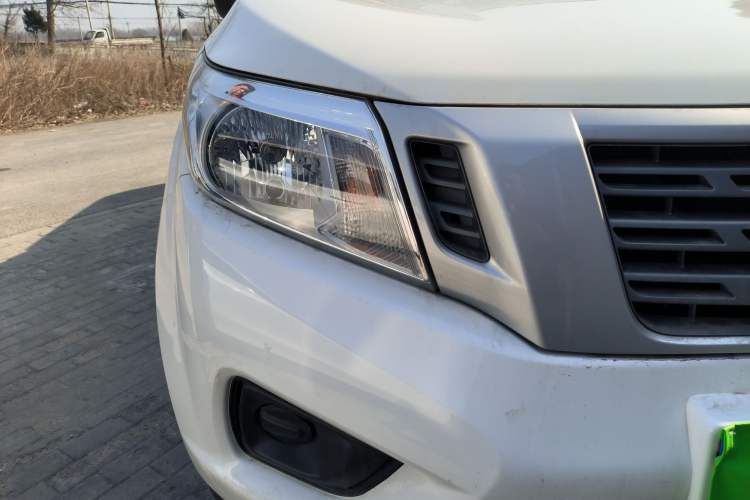 Used Nissan Navara 2017 2.5L Manual Two-Wheel Drive Standard Edition QR25