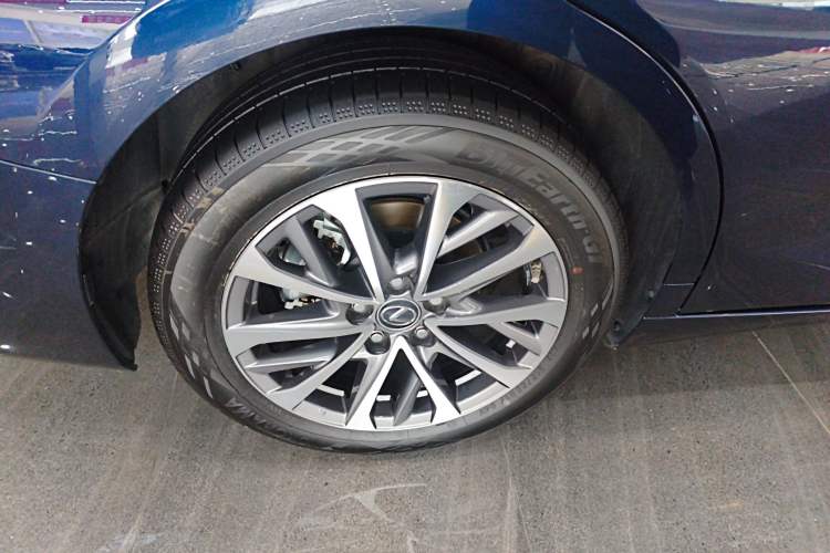 Used Lexus ES 2025 200 Premium Edition