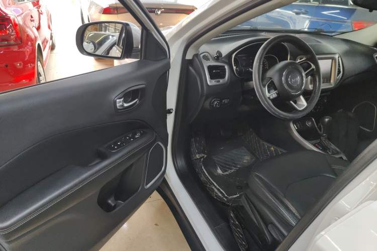 Used Jeep Compass 2017 200T Automatic Family Edition