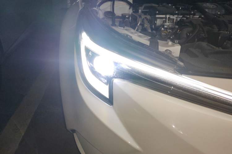 Used Toyota Levin 2023 Smart Electric Hybrid Dual-Engine 1.8L Luxury Edition