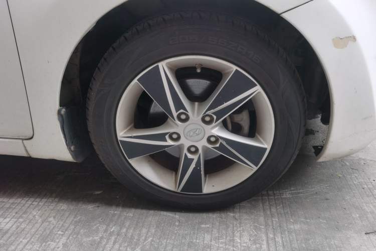 Used Hyundai Elantra (5th Generation / Langdong) 2012 1.6L Automatic Prestige Model
