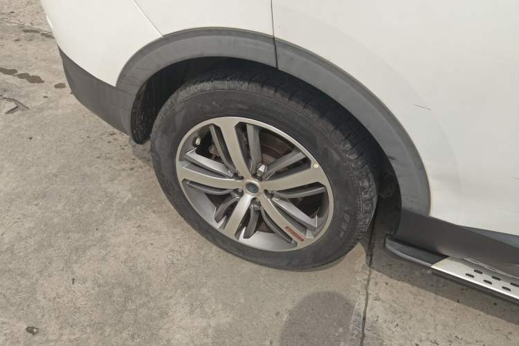 Used Haval H6 2017 Red Label 2.0T Automatic Two-Wheel Drive ZhiShang Model