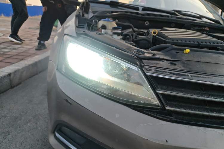 Used Volkswagen Sagitar 2015 1.6L Automatic Comfort Model
