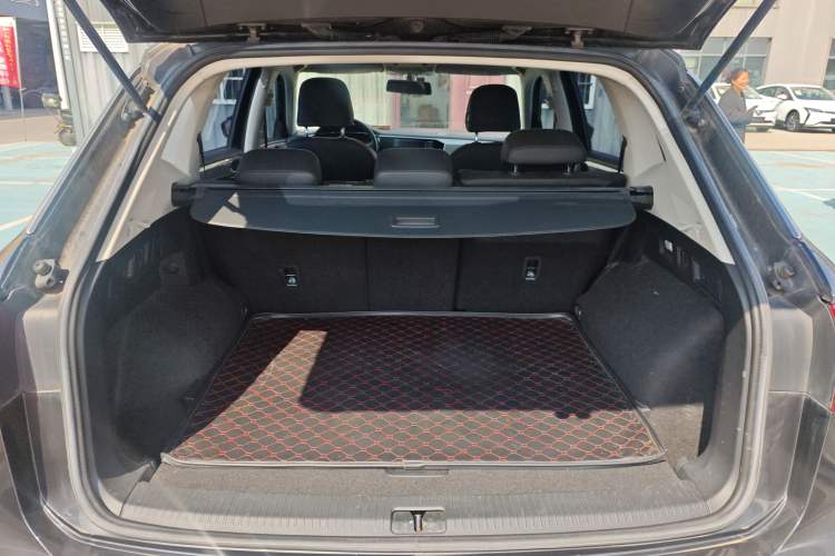 Used Volkswagen Tayron 2019 330TSI Two-Wheel Drive Luxury Model China VI Standard