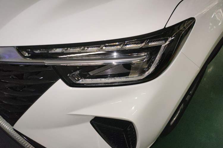 Used Roewe RX5 2025 PLUS 330TGI Automatic Trendsetting Smart Edition Left Front Headlight