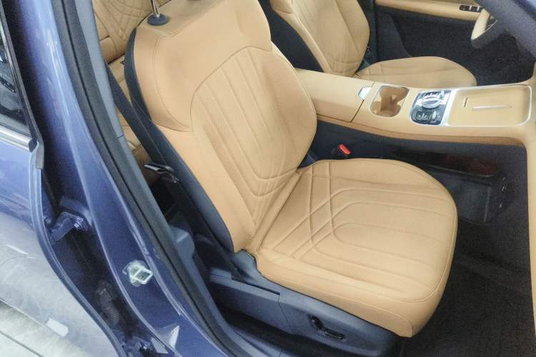 Used Geely Galaxy Galaxy Xingjian 7 EM-i 2025 120km Flagship Edition
