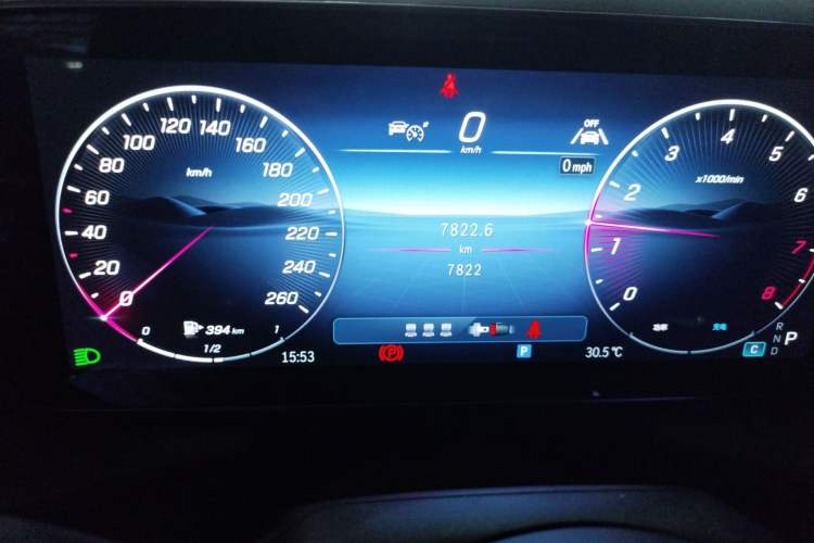 Used Mercedes-Benz GLC 2025 Refreshed GLC 300 L 4MATIC Dynamic Version 5 Seats Odometer Close Up