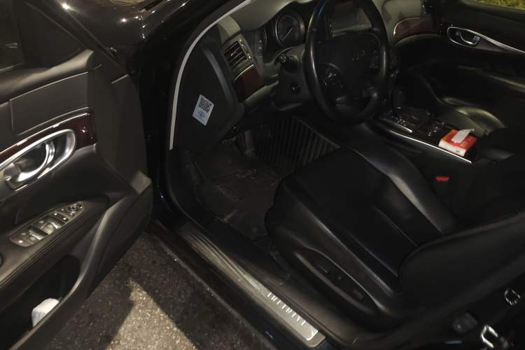 Used Infiniti Q70 2017 Q70L 2.5L Enjoyment Edition