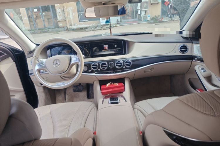 Used Mercedes-Benz S-Class 2014 S 320 L Luxury Model Center Console