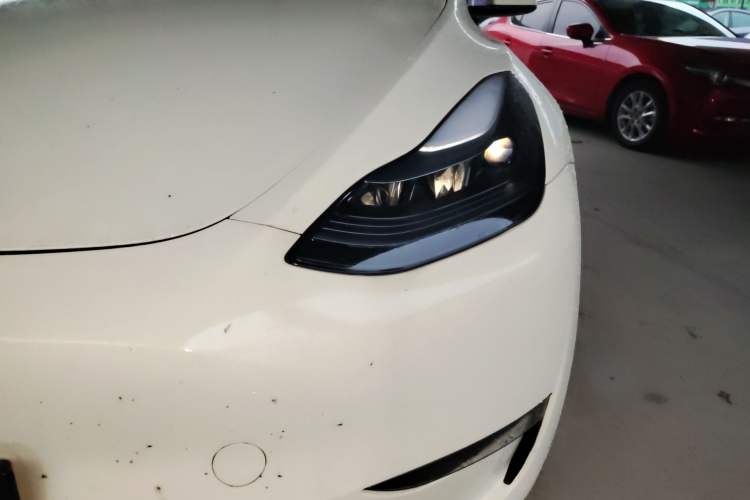 Used Tesla Model Y 2024 Long-Range All-Wheel-Drive Version
